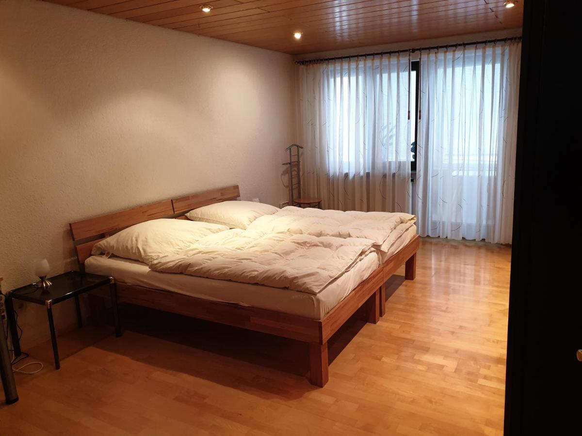 Wohnung Fuer 4 Personen, 2 Schlafzimmer, 2 Parkplaetze, Wlan 콘스탄츠 외부 사진