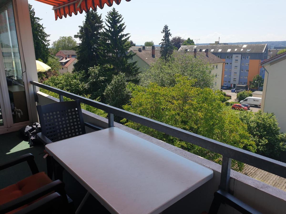 Wohnung Fuer 4 Personen, 2 Schlafzimmer, 2 Parkplaetze, Wlan 콘스탄츠 외부 사진